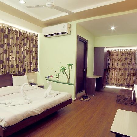 Hotel Avion Inn アーメダバード エクステリア 写真