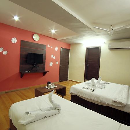 Hotel Avion Inn アーメダバード エクステリア 写真
